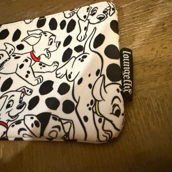 Disney x Loungefly 101 Dalmatians Nylon Zip Pouch NWT - Picture 2 of 10